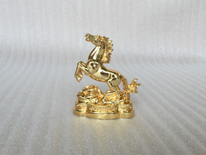 Tượng đồng con Ngựa mạ vàng cao 11cm - Q0278