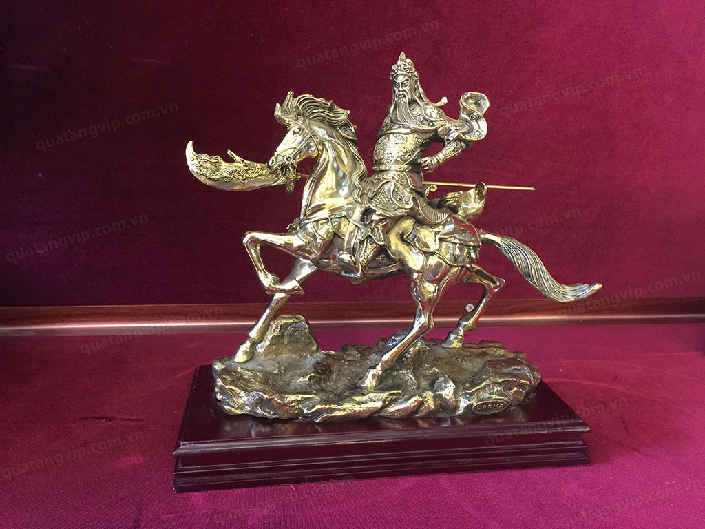 Tượng Quan Công cưỡi ngựa cầm đao bằng đồng dapha dài 23cm - Q0309
